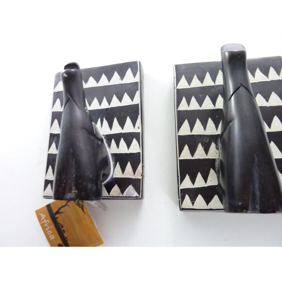 Vintage Bookend Hand Carved Elephants - Picture 3 of 5